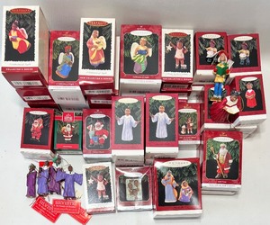 lot 380 image: Big Lot of HALLMARK KEEPSAKE, SILVESTRI & KURT S. ALDER Ornaments - QTY 40