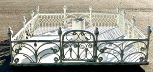 lot 392 image: Rare Antique Victorian Christmas Tree Stand