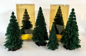 lot 226 image: Miniature NOCH Fir Trees 10 - QTY 6