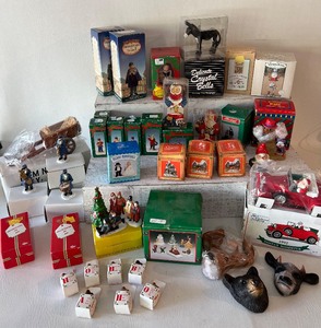 lot 414 image: NIB Boxed Christmas Treasures and More