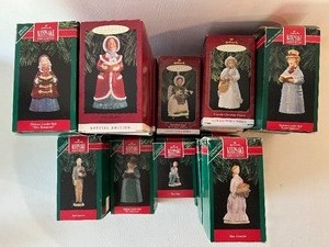 lot 416 image: HALLMARK A Christmas Carol Ornaments - Qty 19