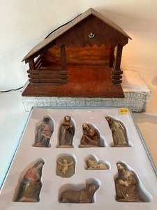 lot 452 image: Vintage Nativity Creche including Figurines