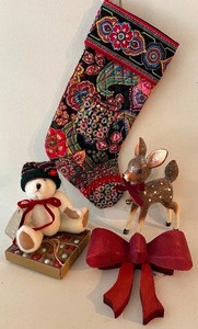 lot 478 image: Christmas Delights including BOYDS Bear, PIER 1 Wooden Bow, Reindeer and More