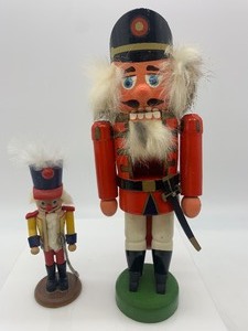 lot 349 image: 2 Vintage GERMAN Retro Wooden Nutcrackers. ERZGEBIRGE & STEINBACH