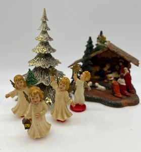 lot 519 image: Vintage Plastic Angels, Christmas Tree and Nativity