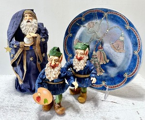 lot 548 image: Blue Christmas Assorted Decor including VINTAGE CLOTHTIQUE by POSSIBLE DREAMS Elves