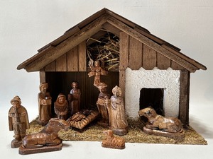 lot 551 image: VINTAGE Hand Carved OLIVE WOOD Nativity Set and West German Creche
