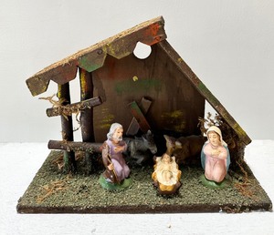 lot 528 image: VINTAGE ITALIAN Nativity Scene