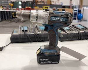 lot 69 image: Makita 18V Cordless Drill w Battery