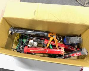lot 93 image: Caulk Guns