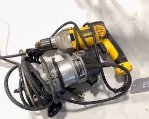 lot 111 image: Porter Cable Router #6902 with 12 In Drill