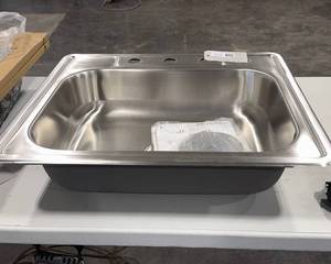lot 58 image: Glacier Bay 4 Hole Stainless Steel Kitchen Sink