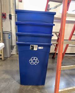 lot 121 image: 23 Gallon Recycle Bins
