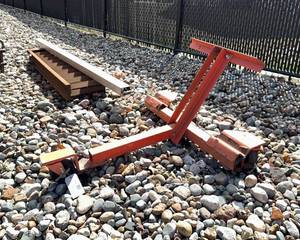 lot 16 image: Plow Buddy Rolling Storage Cart
