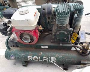 lot 129 image: Non-Working Air Compressor for Parts