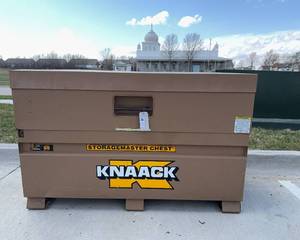 lot 18 image: Knaack No. 69 Storagemaster Chest