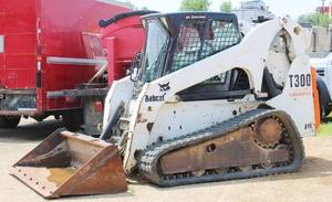 2003 Bobcat Skid Steer Multi Track Loader Model T 300