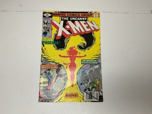 lot 7 image: The Uncanny X-MEN Comic Book.
