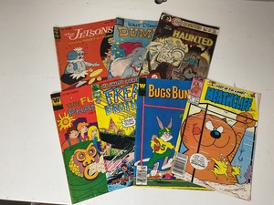 lot 17 image: Lot of 7 Comic Books.
