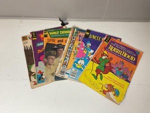 lot 24 image: Lot of 6 Comics Books Used Good Condition