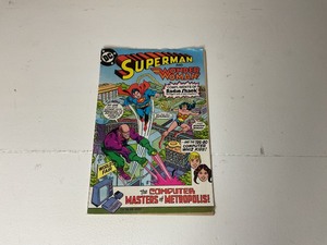 lot 32 image: Superman and Wonder Woman Comic Book