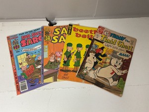 lot 44 image: Mix of 4 Vintage Comic Books