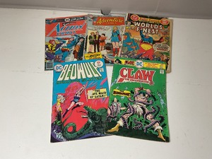 lot 49 image: 4 DC Vintage Comic Books