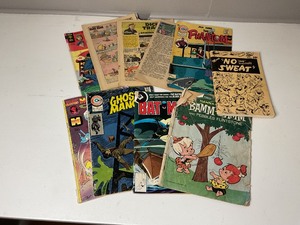 lot 54 image: Mix of 10 Vintage Comic Books