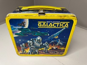 lot 134 image: 1978 Vintage Metal Lunchbox with Thermos