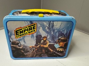 lot 141 image: 1980 Vintage Star Wars Metal Lunchbox - No Thermos