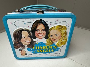 lot 149 image: 1978  Vintage Charlies Angels Metal Lunchbox - No Thermos