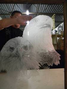 lot 16 image: VINTAGE 1980s American Bald Eagle Etched Glass Mirror, NICELY FRAMED - AWESOME PIECE - APPROX 19 WIDE 23 HIGH - SEE PICTURES