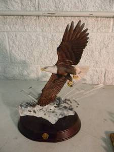 lot 21 image: CRAFTED IN MALAYSIA BALD EAGLE STATUE  Wood Base - Americana Decor - U.S.A. - NICE - AWESOME PIECE - APPROX 14 WIDE 14 HIGH - SEE PICTURES