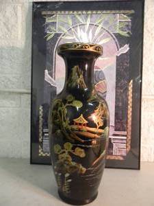lot 47 image: Vintage Large Asian Vase Approx 24 tall 9 wide - NICE - COOL PIECE - SEE PICTURES