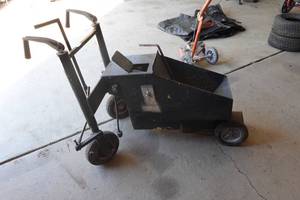 lot 243 image: Curbmate Model 409 Electric Curbing Machine