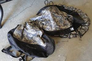 lot 240 image: Trail Gear Camo Cover