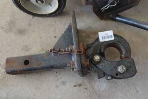 lot 237 image: Pintle Hook Receiver