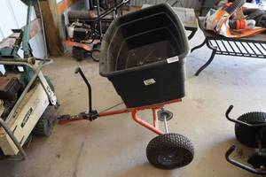 lot 189 image: Agri-Fab Pull Behind Broadcast Spreader