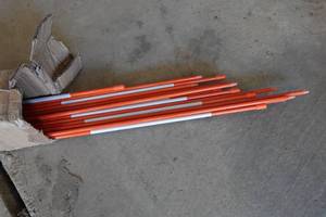 lot 256 image: 4 Fiberglass Marker Stakes