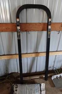lot 290 image: Ferris Mower Roll Bar