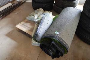 lot 298 image: Artificial Turf Remnant with 2 50 Lb Bags of Turf Infill - 40 Wide