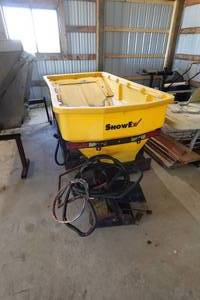 lot 1D image: SnowEx Salt Spreader for Pickup Bed