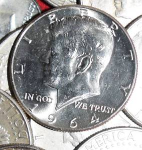 lot 378 image: Lot of (15) Kennedy Half Dollar 90% Silver  Circulated
