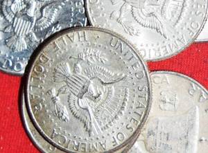 lot 382 image: Lot of (14) Kennedy Half Dollar 90% Silver  Circulated