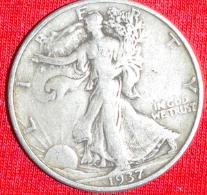 lot 418 image: Lot of (1) 1937 P Liberty Walking Half Dollar VF20 90% Silver