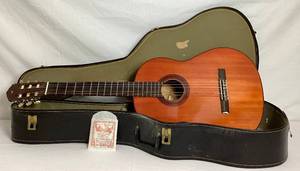 lot 35 image: Yamaha G-55-1 Classical Acoustic Guitar with Case