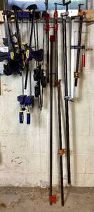 lot 63 image: 18 Woodworking & Bar Clamps plus Rockler Pipe Clamp Rack