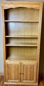 lot 34 image: Riley Holliday Furniture 4 Shelf Bookcase with Doors