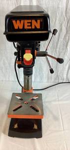 lot 42 image: Wen 8 5-Speed Drill Press Model 4208