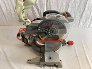 lot 43 image: Ridgid 10 Miter Saw